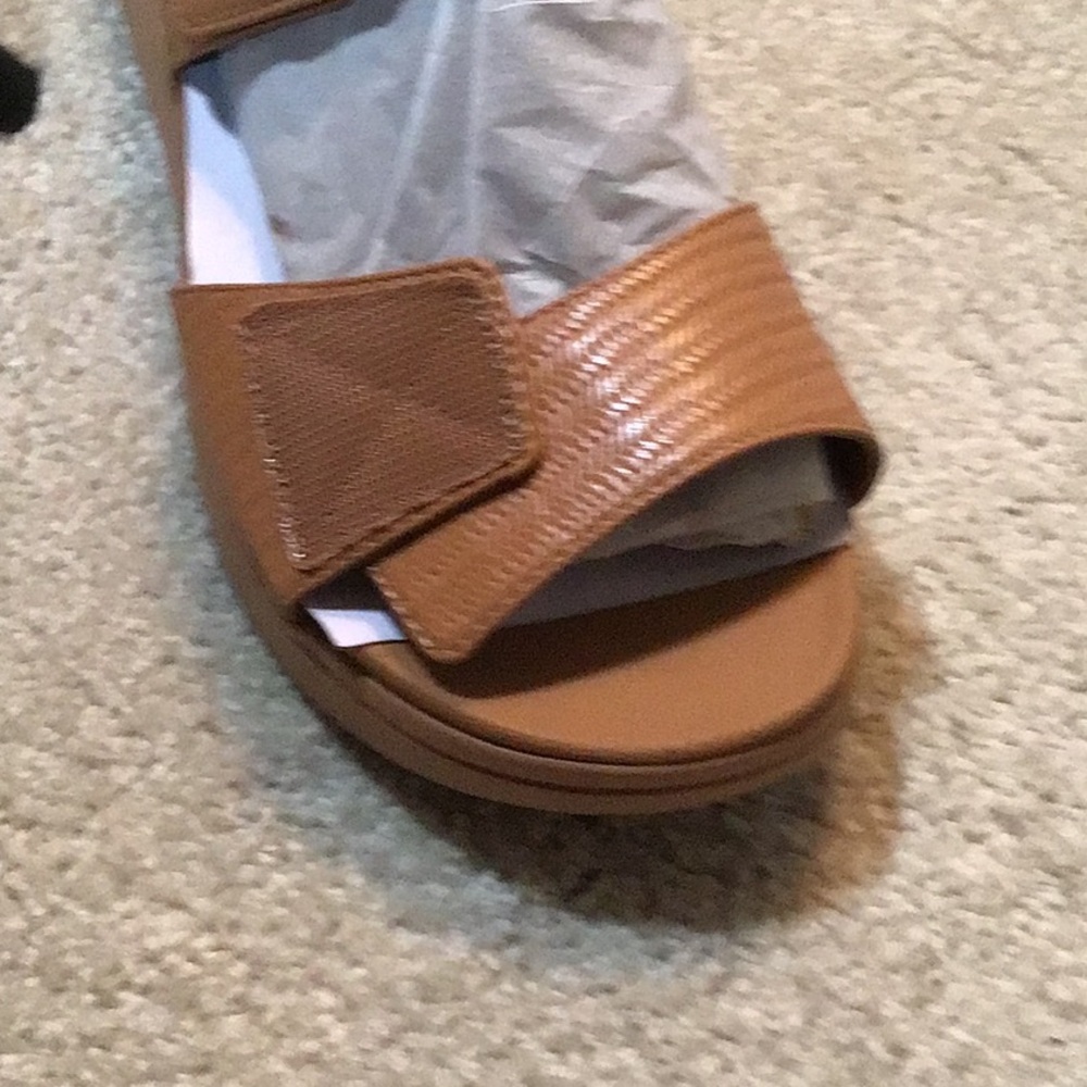 Vionic Women's Brown Sandals - Picture 5 of 5